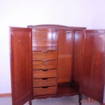 armoire - open
